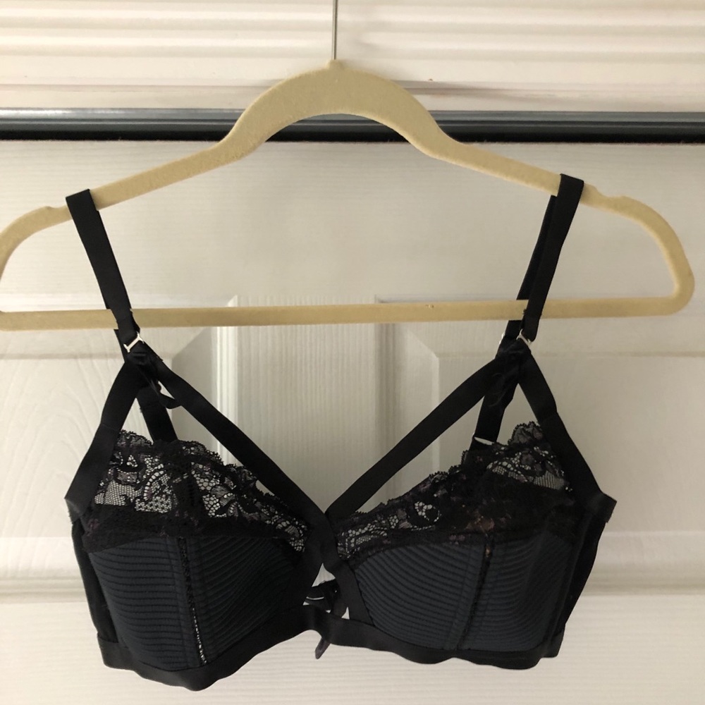 Brand new Dita Von Teese Madame X Bra. black 36D
